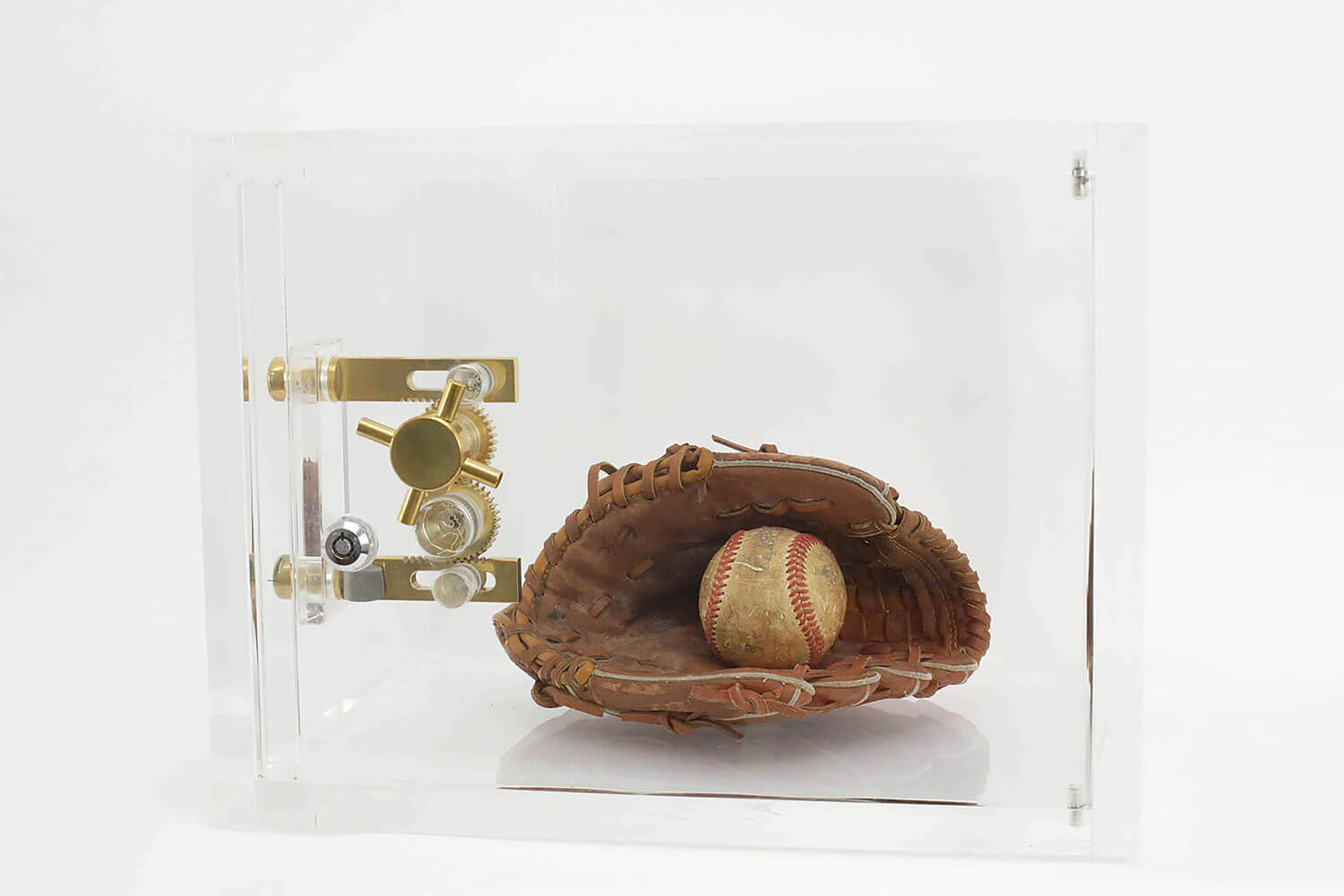 Safe #762 - Ball and baseball glove