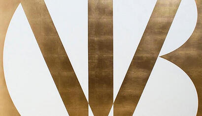 Jóse Angel Vincench Revolucion y cambio, 2019. Gold leaflet on canvas. 53.14 x 53.14 inches.